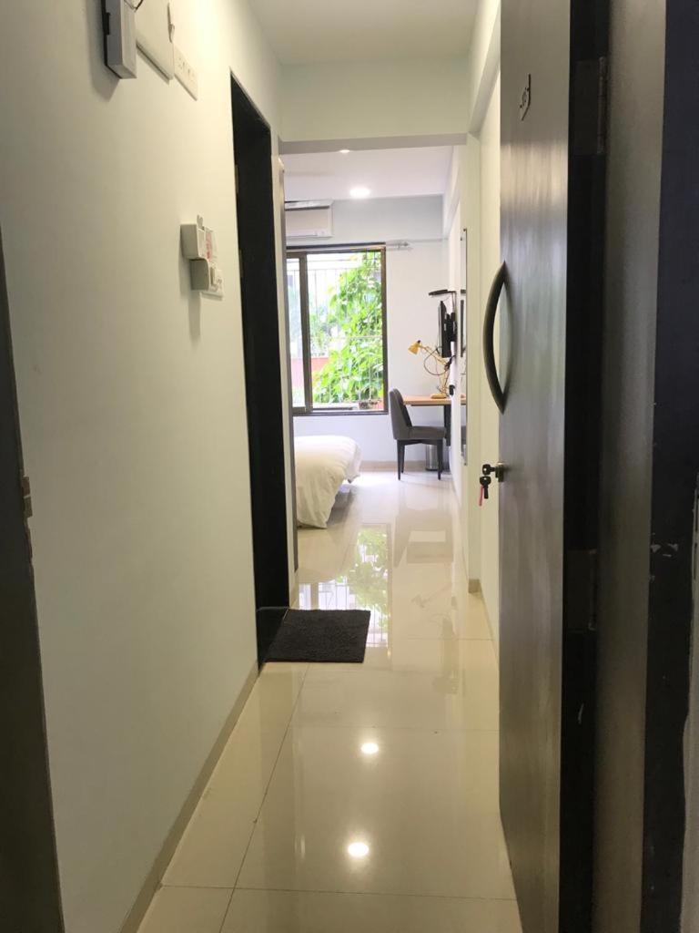 浦那 Hooliv 7 Avenues G Block酒店 外观 照片